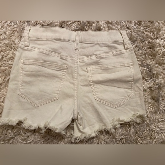 White Mudd Denim Shorts High-Rise Size 3 - Picture 2 of 4